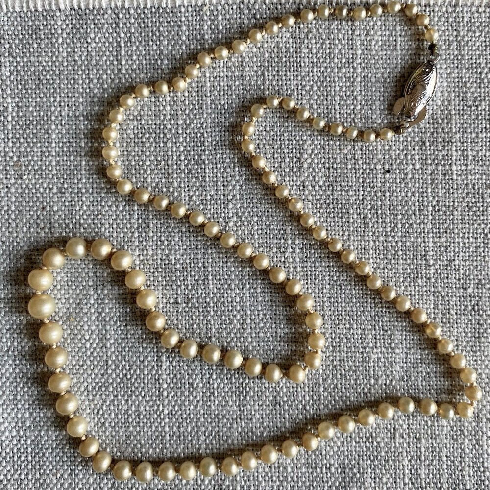 Real Pearl necklace, stone bead bracelet and silver set ring